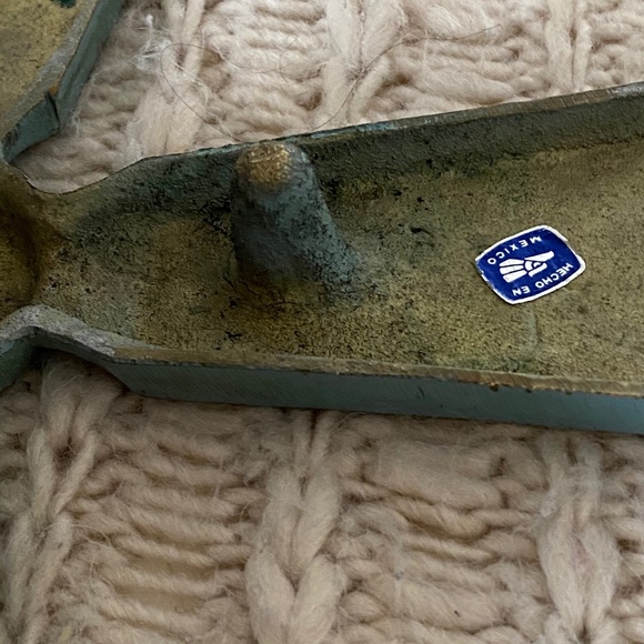 High Cross & Vine Scrolls Verdigris Door Knocker - Picture 13 of 16